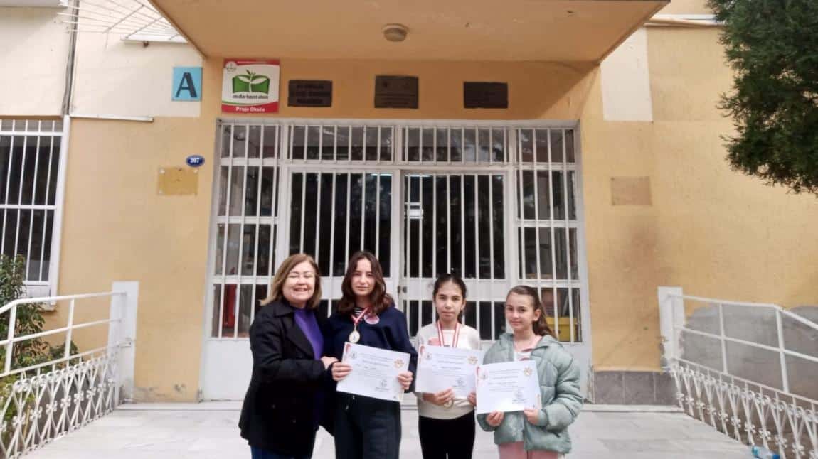 Okulumuz İzmir  İli Akıl ve Zeka Oyunları  turnuvasına katıldı.